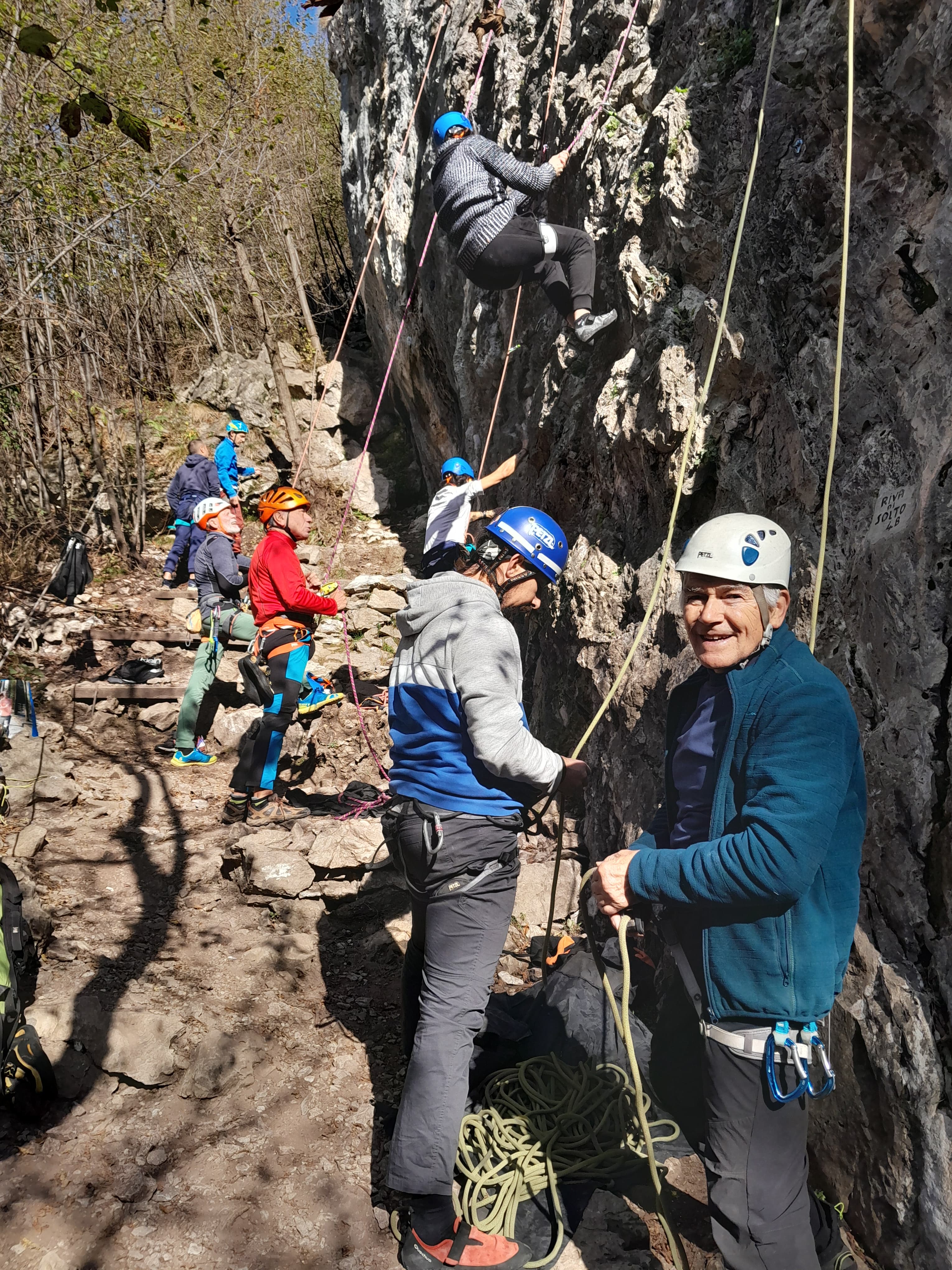Attività di arrampicata e comunità nella Valle dell'Opol